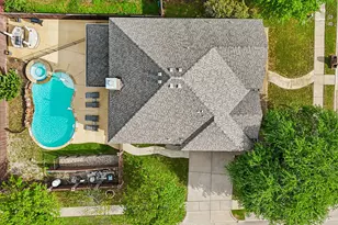 5540 La Bandera Tr, Benbrook, TX 76126 - Photo 2