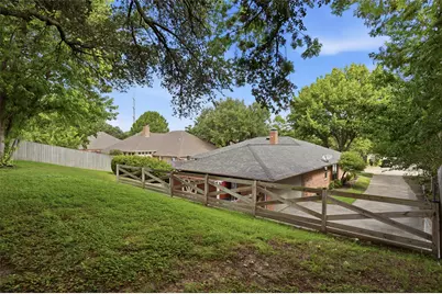 6409 Country Day Trail, Benbrook, TX 76132 - Photo 28