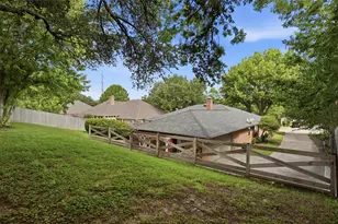 6409 Country Day Trail, Benbrook, TX 76132 - Photo 28