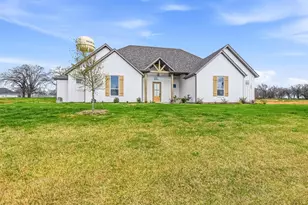 1005 Ronnie Ct, Springtown, TX 76082 - Photo 2