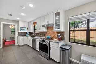 4121 Bilglade Rd, Fort Worth, TX 76109 - Photo 12