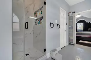 5948 Woodoak Dr, Dallas, TX 75249 - Photo 16