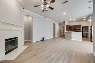 1015 Harwood Ct, Euless, TX 76039 - Photo 12