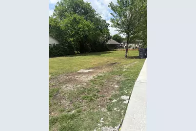 1907 E Overton Road, Dallas, TX 75216 - Photo 6