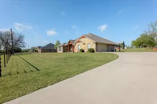 140 Pine Rd, Poolville, TX 76487 - Photo 2