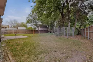 9229 Bentham Ct, Dallas, TX 75227 - Photo 30