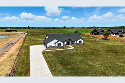 835 Club Lake Road, Whitesboro, TX 76273 - Photo 32