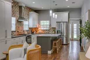322 S Brighton Ave, Dallas, TX 75208 - Photo 1