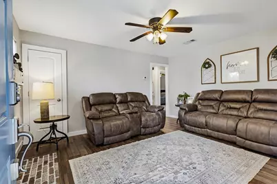 2550 Brandywine Drive, Farmers Branch, TX 75234 - Photo 6