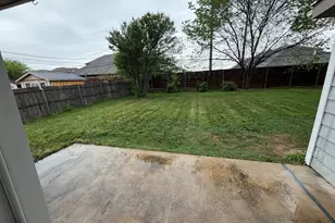 411 E Alexander Ln, Euless, TX 76040 - Photo 10