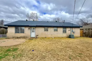 1230 McDonald Dr, Garland, TX 75041 - Photo 14