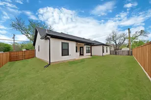 905 N Trinity St, Decatur, TX 76234 - Photo 40