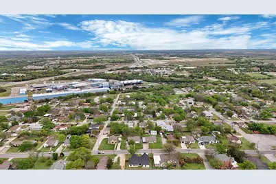 905 N Trinity Street, Decatur, TX 76234 - Photo 4