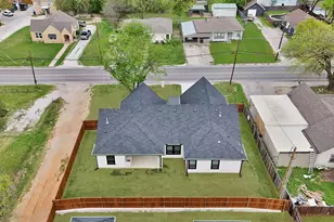 905 N Trinity St, Decatur, TX 76234 - Photo 10
