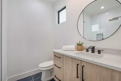 2306 Hondo, Dallas, TX 75219 - Photo 26