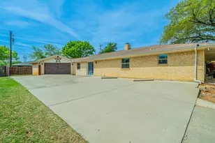 210 Bexar Dr, Highland Village, TX 75077 - Photo 36