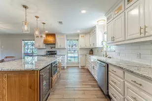 210 Bexar Dr, Highland Village, TX 75077 - Photo 6