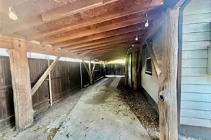 2212 Barlow Ave, Dallas, TX 75224 - Photo 24