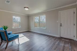 2208 N Hickory St, Sherman, TX 75092 - Photo 2