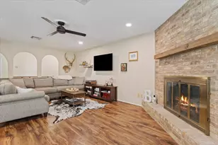 103 York Dr, Lorena, TX 76655 - Photo 6