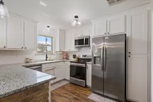 103 York Dr, Lorena, TX 76655 - Photo 12