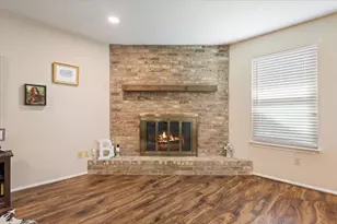 103 York Dr, Lorena, TX 76655 - Photo 8