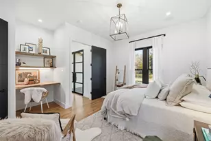 806 Thomasson Dr, Dallas, TX 75208 - Photo 6