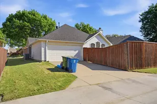 1316 Pelham Ln, Lewisville, TX 75077 - Photo 24
