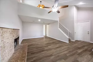 532 Kent Dr, Lewisville, TX 75067 - Photo 4