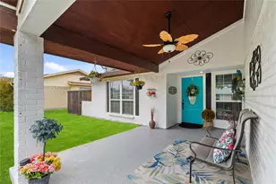 1813 Cripple Creek Dr, Garland, TX 75041 - Photo 4