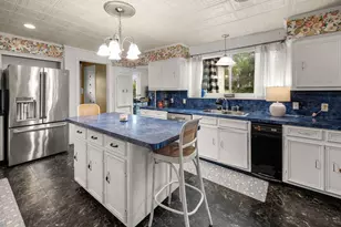 327 N Ponsard St, Troup, TX 75789 - Photo 8