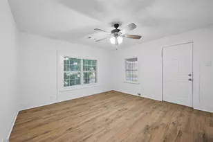 908 E Houston St, Sherman, TX 75092 - Photo 10