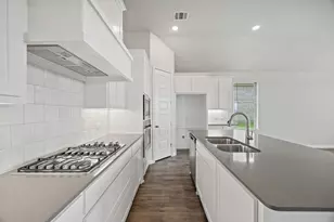 1502 Red Clover Ave, Van Alstyne, TX 75495 - Photo 2