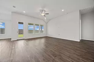 1502 Red Clover Ave, Van Alstyne, TX 75495 - Photo 6