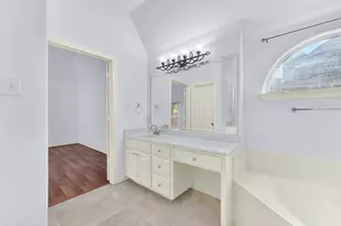 2505 Timber Ridge Dr, Garland, TX 75044 - Photo 10