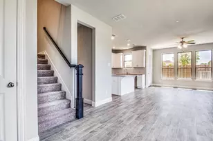 641 Hutchinson Ln, Lewisville, TX 75077 - Photo 6