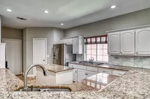 5421 N Briar Ridge Cir, McKinney, TX 75072 - Photo 10