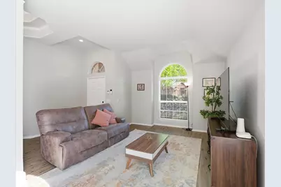 1316 Pelham Lane, Lewisville, TX 75077 - Photo 4