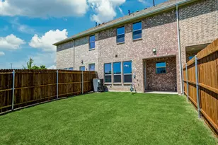 572 Hutchinson Ln, Lewisville, TX 75077 - Photo 18