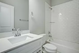 572 Hutchinson Ln, Lewisville, TX 75077 - Photo 16