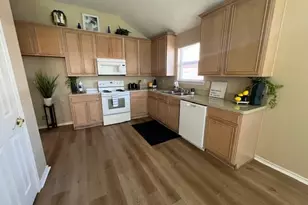 1015 Tyler James Dr, Burleson, TX 76028 - Photo 6