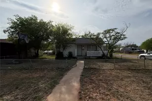 1350 Lillius St, Abilene, TX 79603 - Photo 2