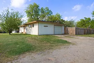 3000 Pate Dr, Fort Worth, TX 76105 - Photo 4