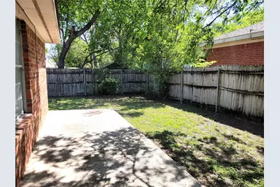 651 Meadow Park Drive, White Settlement, TX 76108 - Photo 14