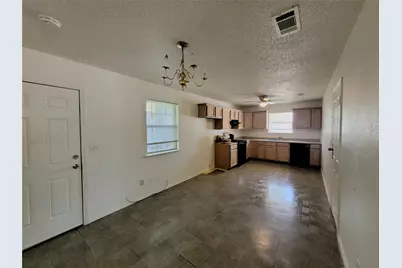 651 Meadow Park Drive, White Settlement, TX 76108 - Photo 4