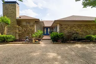 7728 Bantry Ln, Dallas, TX 75248 - Photo 2