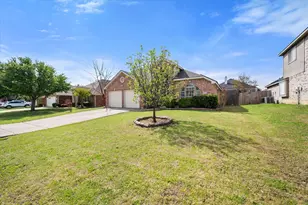 1916 Austin St, Mansfield, TX 76063 - Photo 2