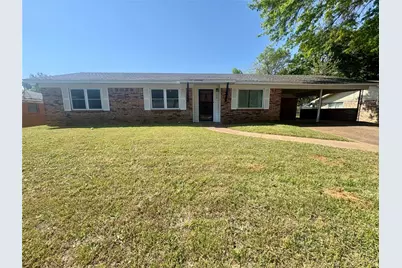 132 Columbia, Palestine, TX 75803 - Photo 1
