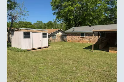 132 Columbia, Palestine, TX 75803 - Photo 30