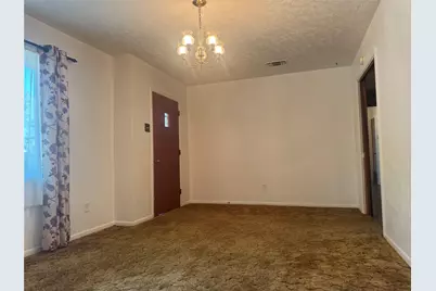 132 Columbia, Palestine, TX 75803 - Photo 2